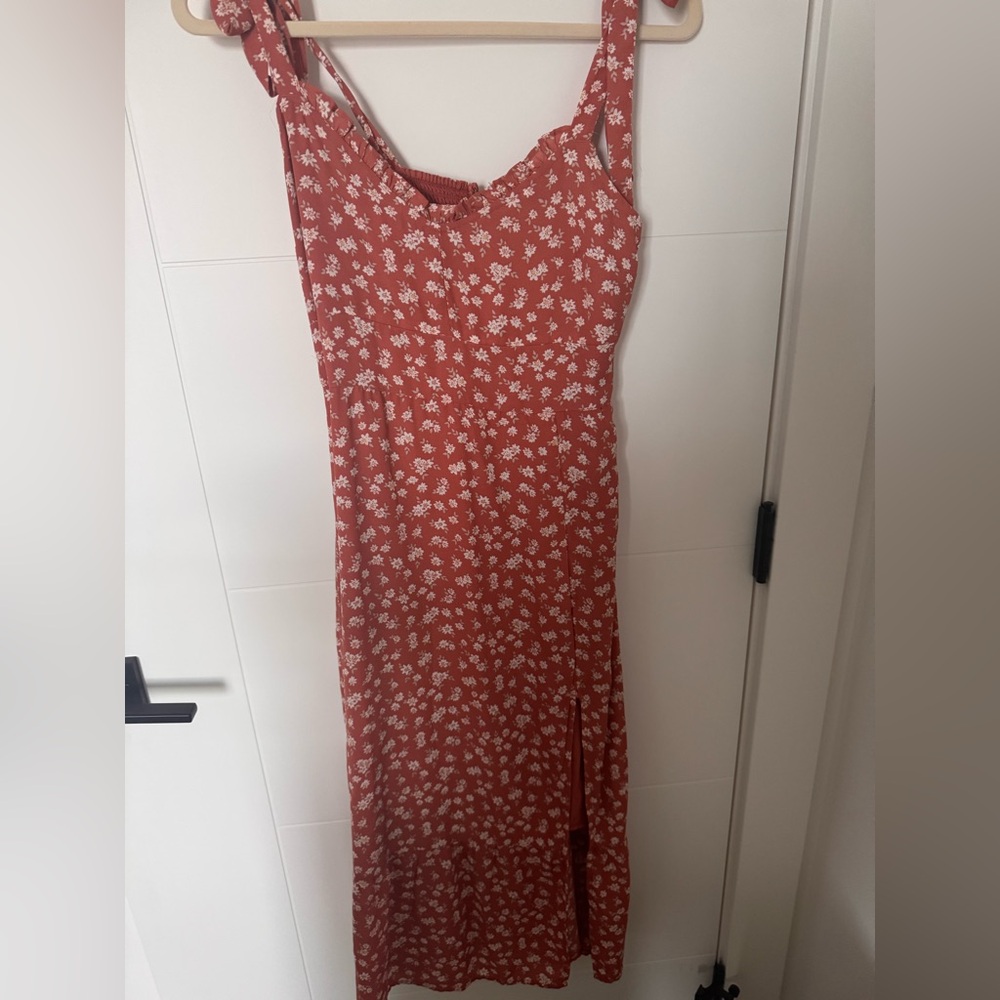 Abercrombie & Fitch floral dress with tie shoulder straps Medium